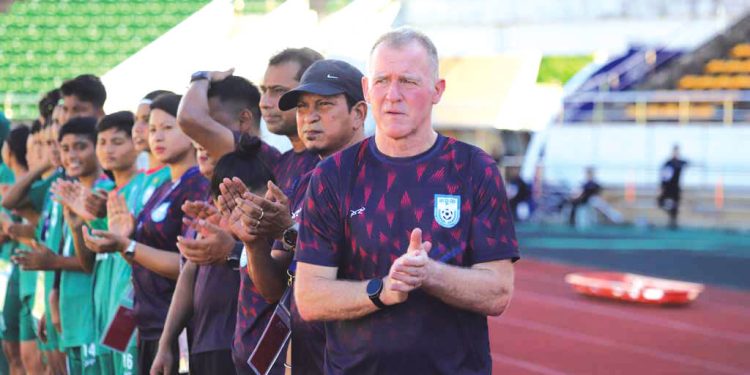 দক্ষিণ কোরিয়া ম্যাচের দিকে তাকিয়ে কোচ বাটলার