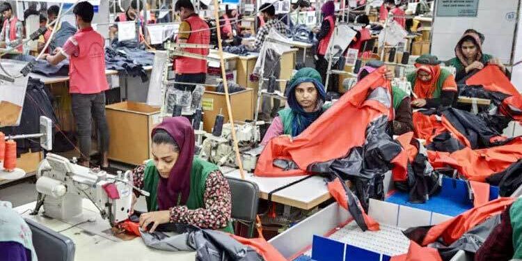 সদ্ব্যবহার করতে চান সুযোগের চট্টগ্রামের পোশাক রপ্তানিকারকরা