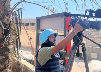 ইসরায়েলি হামলায় নিহত রয়টার্স সাংবাদিক গাজায় লাইভ সম্প্রচারের সময়