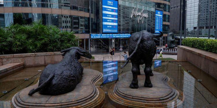 এশিয়ান স্টকগুলির দাম কমেছে, চীনের দুর্বল তথ্যের কারণে