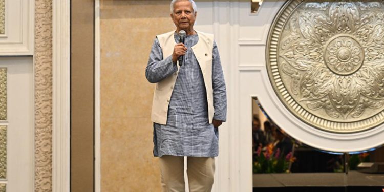 মালয়েশিয়ার ব্যবসায়ীদের বাংলাদেশে বিনিয়োগের আহ্বান প্রধান উপদেষ্টার