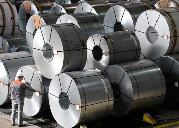 অনিশ্চয়তা বাড়ছে ইউরোপের ইস্পাত খাতে