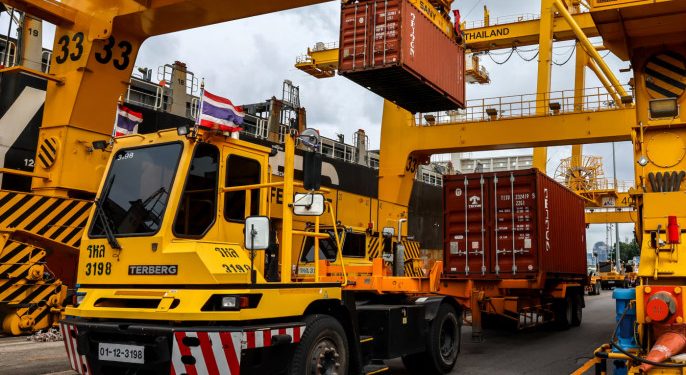 ট্রাম্পের শুল্কারোপে বিশ্বজুড়ে ব্যবসায়ীদের প্রতিক্রিয়া