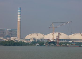 পায়রা বিদ্যুৎকেন্দ্রের কয়লা খালাস বন্ধ করে দিয়েছে ৭৫ কোটি টাকা বকেয়া বিলের কারণে লজিস্টিক কোম্পানি।