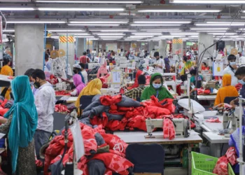 মার্কিন শুল্ক হ্রাসের পর পোশাক রপ্তানিকারকদের জন্য স্বস্তির নিঃশ্বাস, আটকে থাকা অর্ডার ফিরে আসতে শুরু করায়