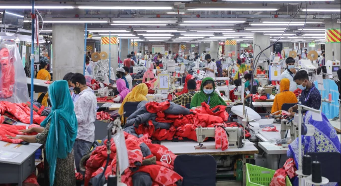 মার্কিন শুল্ক হ্রাসের পর পোশাক রপ্তানিকারকদের জন্য স্বস্তির নিঃশ্বাস, আটকে থাকা অর্ডার ফিরে আসতে শুরু করায়