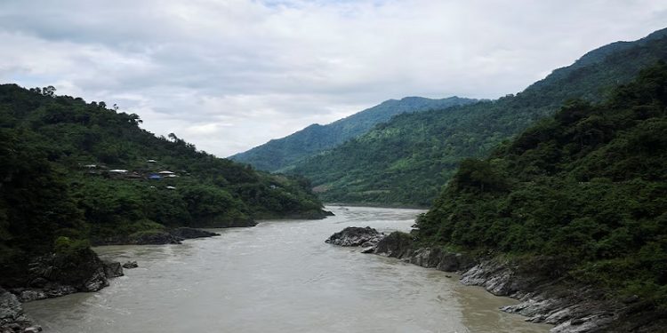 ভারতে ‘জলযুদ্ধের’ আশঙ্কা চীনের নতুন মেগা বাঁধে