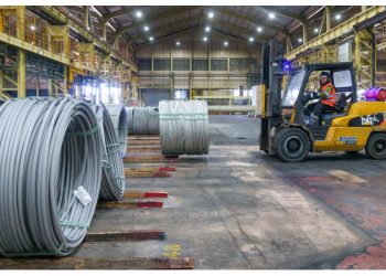 যুক্তরাষ্ট্রের বাণিজ্যযুদ্ধ যুক্তরাজ্য ও ইউরোজোনের শিল্পখাতকে চাপে ফেলেছে