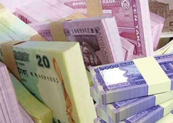 মানুষের হাতে বাড়ছে নগদ টাকা