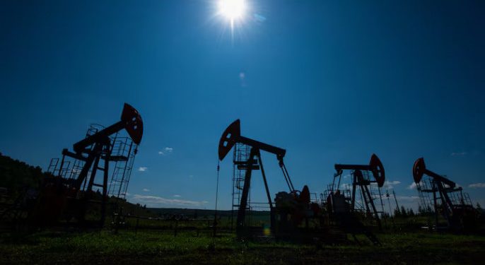 রাশিয়া থেকে তেল আমদানি চালিয়ে যাবে ভারত ট্রাম্পের হুমকির পরও