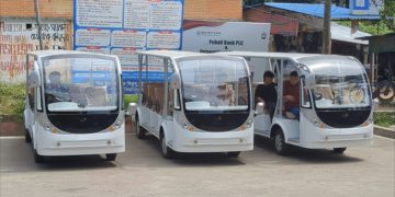 ই-কার সেবা চালু চট্টগ্রাম বিশ্ববিদ্যালয়ে