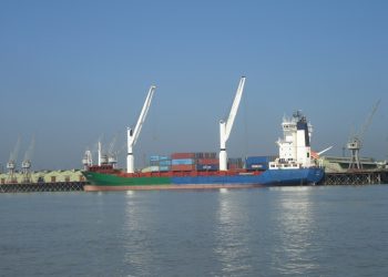 জলাবদ্ধতা নিরসনে ড্রেজিং শুরু চট্টগ্রাম বন্দর কর্তৃপক্ষের উদ্যোগে