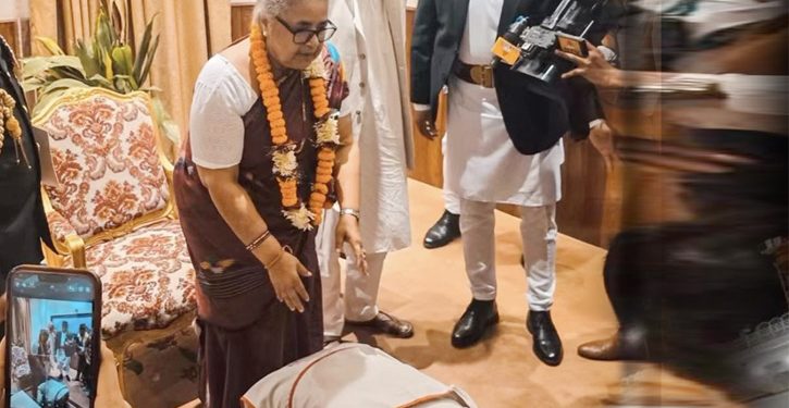 নেপালের সংসদ ভেঙে দেওয়া হলো, মার্চে নির্বাচন