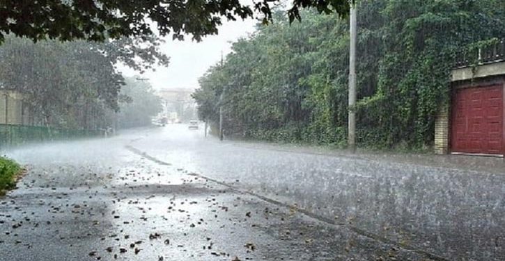 ভারী বৃষ্টি হতে পারে চার বিভাগে