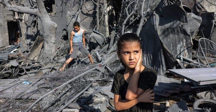 গাজায় নিহত ৫৩, ধ্বংস ১৬ ভবন ইসরায়েলি হামলায়