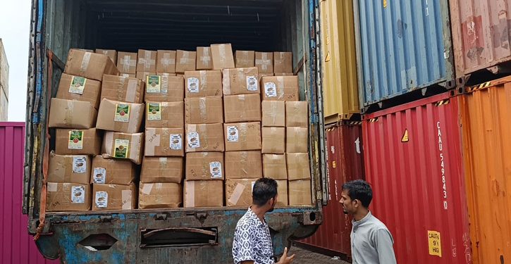 ফ্রান্সে যাচ্ছে  দেড় হাজার কেজি মুড়ি