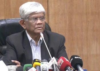 ৩০ বিলিয়ন ডলার প্রয়োজন এই মুহূর্তে আমাদের: অর্থ উপদেষ্টা