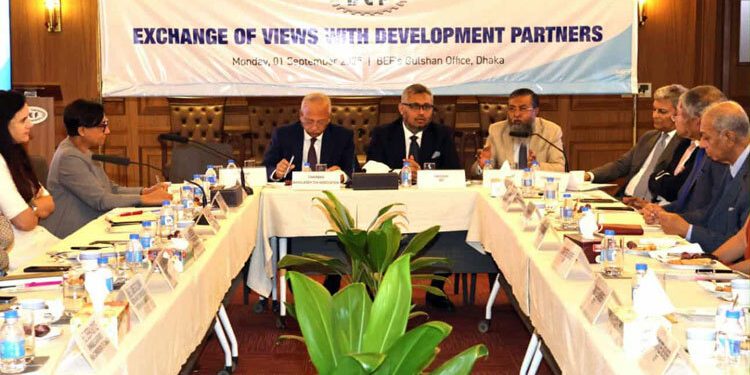 কূটনীতিকদের সঙ্গে শ্রমিক অধিকার ও সংস্কার নিয়ে বিইএফের বৈঠক