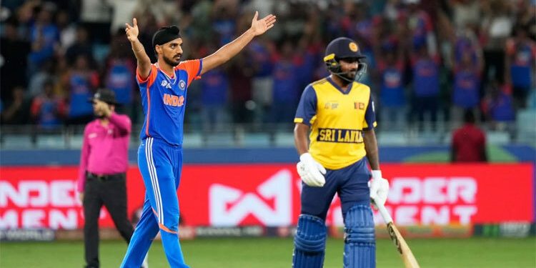 শ্রীলঙ্কাকে হারিয়ে জয়ের হাসি ভারতীয় দলকে