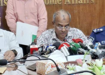 এবার দুর্গাপূজা নির্বিঘ্নে হবে সব জায়গায়: স্বরাষ্ট্র উপদেষ্টা