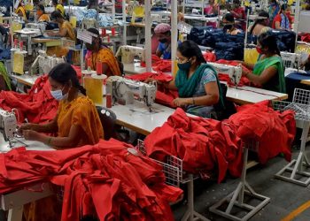 শুল্কারোপে গহনা ও টেক্সটাইল রফতানিতে ভারতের ঝুঁকি