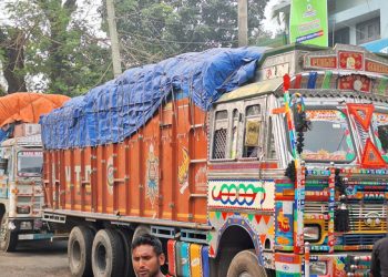 এক লাখ ২০ হাজার টন চাল আমদানি ৩৮ দিনে হিলি দিয়ে