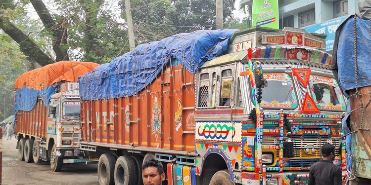 এক লাখ ২০ হাজার টন চাল আমদানি ৩৮ দিনে হিলি দিয়ে