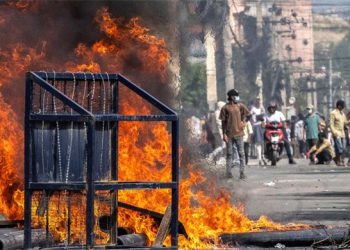 সামাজিক মাধ্যমে নিষেধাজ্ঞা তুলে নিলো নেপাল প্রাণঘাতী বিক্ষোভের পর