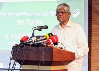 সেবা খাতে লোকহানি ও জটিলতা: অর্থ উপদেষ্টার সতর্কবার্তা