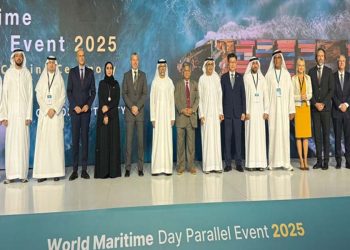 আন্তর্জাতিক অভিজ্ঞতা গুরুত্বপূর্ণ সমুদ্রভিত্তিক অর্থনীতি উন্নয়নে: নৌ উপদেষ্টা