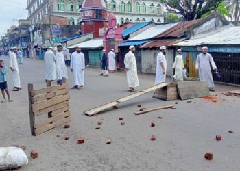 চট্টগ্রাম-খাগড়াছড়ি সড়ক বন্ধ হেফাজতের অবরোধে