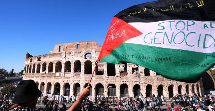 ইতালি-ইসরায়েল ম্যাচ প্রতিবাদের ঝড়ের মুখে