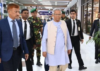 প্রধান উপদেষ্টা ইতালির পথে