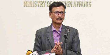 ভারতের সঙ্গে ১০টি চুক্তি বাতিল প্রসঙ্গে নীরব পররাষ্ট্র উপদেষ্টা