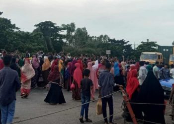 ঢাকা–চট্টগ্রাম মহাসড়কে পোশাক শ্রমিকদের অবরোধ