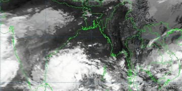 প্রবল ঘূর্ণিঝড়ে রূপ নিল ‘মোন্থা’, বাংলাদেশে কবে নামবে বৃষ্টি?