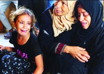 ফিলিস্তিনিদের লাশ বেরোচ্ছে গাজার ধ্বংসস্তূপ থেকে, নিহত ১৮