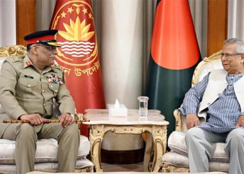 প্রধান উপদেষ্টার সঙ্গে আলোচনায় পাকিস্তানের যৌথ বাহিনী প্রধান