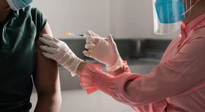 কোভিড-১৯ টিকাকে ক্যানসারের কারণ বলা হয়েছে?