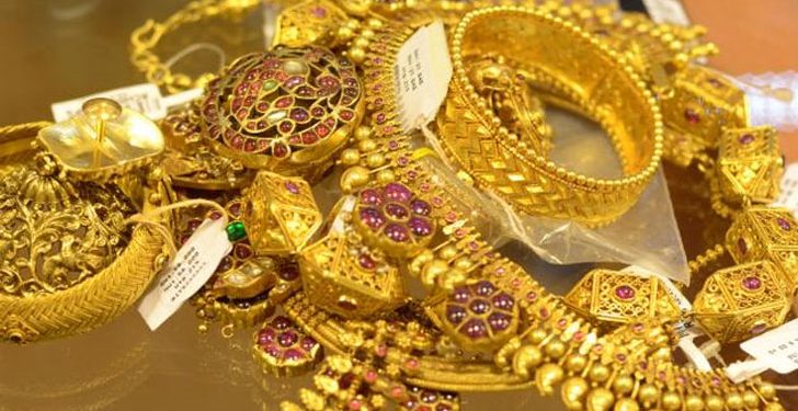 সোনার দাম কমলো ১০ হাজার টাকা