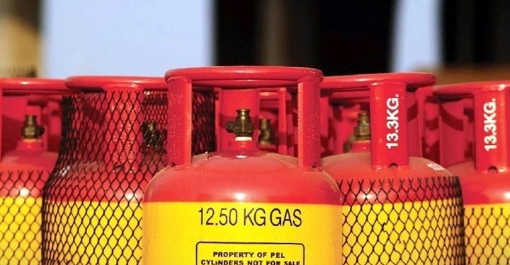 মঙ্গলবার জানা যাবে এলপিজির দাম বাড়বে নাকি কমবে