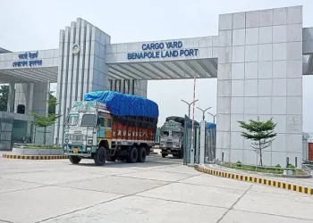 আমদানি-রপ্তানি চালু বেনাপোল বন্দর দিয়ে