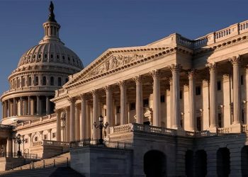 মার্কিন সিনেটে বাজেট বিল পাসে ব্যর্থতা, টানা পাঁচ দিন অচল ফেডারেল সরকার