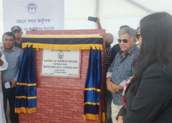 দেশের ক্ষতি করে কাউকে বন্দরের টার্মিনাল দেওয়া হবে না : নৌপরিবহন উপদেষ্টা