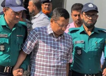 ট্রাইব্যুনালে হাজির করা হয়েছে সাবেক আইজিপি মামুনকে