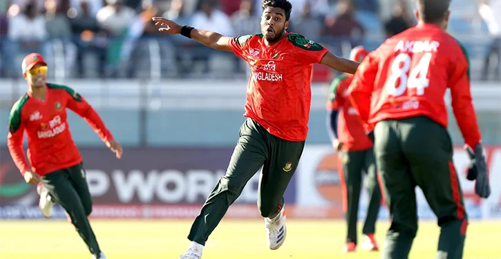 ‘রোমাঞ্চকর’ সুপার ওভারে ভারতকে হারিয়ে ফাইনালে বাংলাদেশ