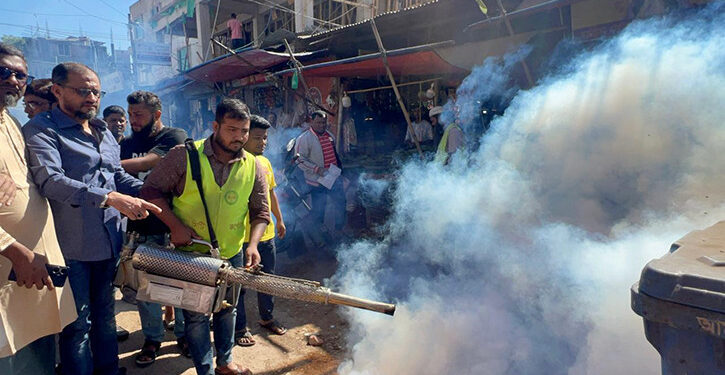 ডেঙ্গু ঝুকিঁ বাড়ায় নিধনে চসিকের উদ্যোগ