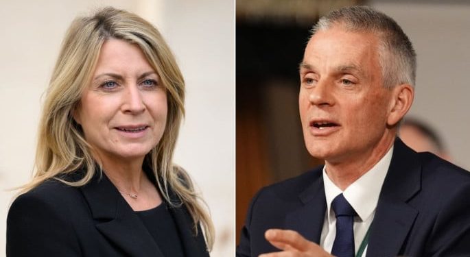 ট্রাম্পের ভাষণ বিকৃতি বিতর্কে: বিবিসির মহাপরিচালক ও বার্তাপ্রধানের পদত্যাগ