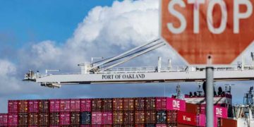 আমদানি শুল্কনীতিতে পরিবর্তন আসার ইঙ্গিত খাদ্যমূল্য কমাতে ট্রাম্পের