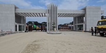 বাণিজ্য সংকটে বেনাপোল, আমদানি হ্রাস ৭৫ হাজার টন ছাড়াল